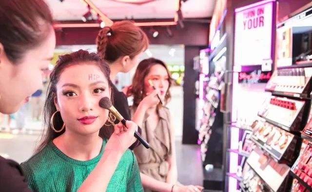 化個(gè)妝,就能在網(wǎng)易云音樂出道了! 化個(gè)妝,就能在網(wǎng)易云音樂出道了!