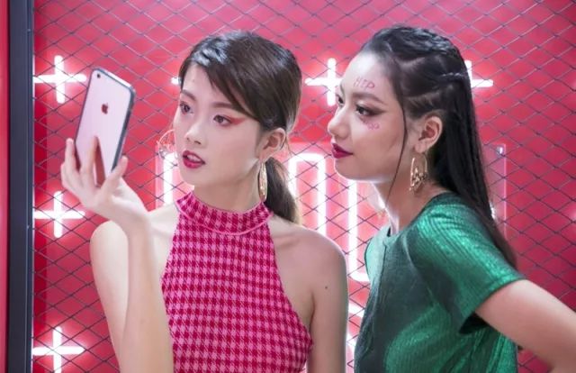 化個(gè)妝,就能在網(wǎng)易云音樂出道了! 化個(gè)妝,就能在網(wǎng)易云音樂出道了!