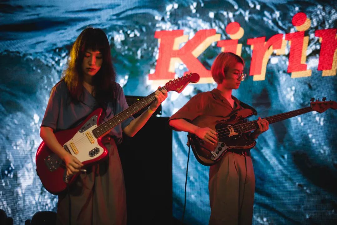 這波操作把夏天搞大了! 這波操作把夏天搞大了!