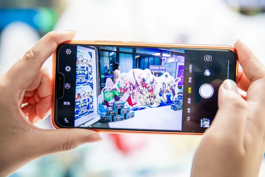 這個快遞盒,有點搶戲! 這個快遞盒,有點搶戲!