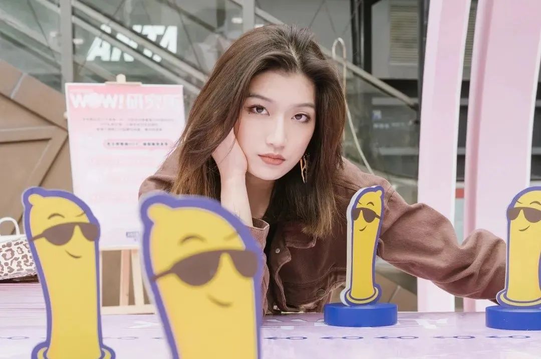 這么多設計師都在玩套套？